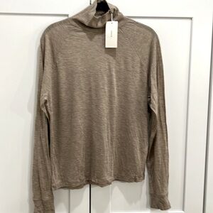 Vince turtleneck NWT